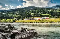 4024 097-0 fährt als S1 4260 (Lienz - Friesach), in die Haltestelle Berg im Drautal ein.
Aufgenommen am 2.8.2018.