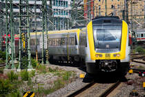 IRE von Aulendorf mit IRE aus Bieringen, gebildet aus BR 612 052 und zwei weitere BR 612 im neuen Baden-Württemberg Design am Stuttgarter Hbf am 26.05.2018