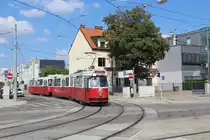 Wien Wiener Linien SL 6 (E2 4310 + c5 1510 (Bombardier-Rotax 1986 bzw. 1989)) XI, Simmering, Kaiserebersdorf, Pantucekgasse / Simmeringer Hauptstraße am 31. Juli 2018.