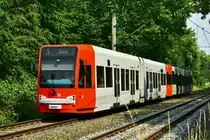 4040 wurde in die aktuellen KVB-Farben lackiert. Hier zu sehen in Ostheim am 20.07.2018.