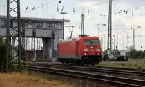 185 245-8 DB rangiert in Köln-Gremberg.
Aufgenonemmen in Köln-Gremberg. 
Bei Sommerwetter am Mittag vom 31.7.2018. 