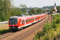 440 045-3 am 15.08.2015 bei Hausbach in Richtung Vilshofen

Hersteller: Alstom, Salzgitter
Fabriknr.: 100 1556 003 A1
Baujahr: 2009
Abnahmedatum: 04.06.2010
Erst-Bw: München-Steinhausen
Heimat-Bw. z.Z.d. Aufnahme: München-Steinhausen
Eigentümer z.z.d. Aufnahme: DB Regio AG
Betreibernr. z.Z.d. Aufnahme: 440 045-3
UIC-Nr.: 94 80 0440 045-3 D-DB
EBA-Nr.: EBA 07H 11A 045A