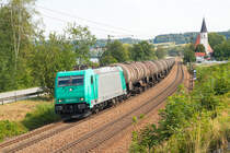 185 612-9 mit einem Kesselwagenzug in Richtung Plattling bei Hausbach am 15.08.2018.

Hersteller: Bombardier Transportation, Kassel
Fabriknr.: 34263
Baujahr: 2008
Abnahmedatum: 17.07.2009
Eigentümer z.z.d. Aufnahme: Alpha Trains, Antwerpen
Betreibernr. z.Z.d. Aufnahme: 185 612-9
UIC-Nr.: 91 80 6185 612-9 D-ATLU
EBA-Nr.: EBA 07M05KU 006