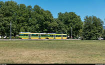 TransN Littorail Be 4/4 504 und Bt 552 verlassen am 12. August 2018 die Haltestelle Bas-des-allées in Richtung Boudry.