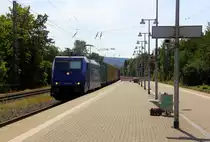 186 268-9 von Rhenus-Logistik  kommt mit einem MSC-Containerzug aus Antwerpen-Krommenhoek(B) nach Germersheim(D) und kommt aus Richtung Aachen-West,Aachen-Schanz,Aachen-Hbf und fährt durch Aachen-Rothe-Erde in Richtung Eilendorf,Stolberg-Hbf(Rheinland),Eschweiler-Hbf,Langerwehe,Düren,Merzenich,Buir,Horrem,Kerpen-Köln-Ehrenfeld,Köln-West,Köln-Süd.
Aufgenommen vom Bahnsteig 1 in Aachen-Rothe-Erde. 
Bei Sommerwetter am Nachmittag vom 4.8.2018.