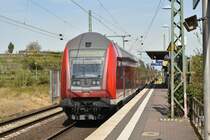 Nachschuß auf einen Dostockzug nach Dortmund am Sonntag den 12.8.2018 in Richung Neuss fahrend in Allerheiligen zu sehen.