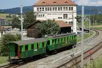 Chemins de fer du Jura CJ
Sonderzug bestehend aus dem BCe 2/4 70 + TT C7 bei der Bahnhofsausfahrt Tavannes am 19. August 2018.
Foto: Walter Ruetsch