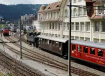 Chemins de fer du Jura CJ
Zusammentreffen der historischen Zügen von CJ und La Traction, geführt mit der G 2/3 + 3/3 E 206 und dem BCe 2/4 70, in Tavannes am 19. August 2018.
Foto: Walter Ruetsch