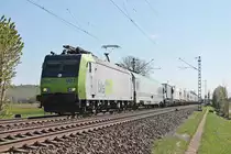 Am Nachmittag des 07.04.2017 fuhr Re 485 001-2  Haltingen  mit einer RoLa (Novara Bochetto - Freiburg (Brsg) Rbf) bei Hügelheim über die KBS 703 in Richtung Zielbahnhof, als sie nur noch wenige Kilometer vor sich hatte.