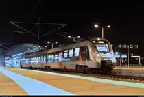 9442 608 (Bombardier Talent 2) von Abellio Rail Mitteldeutschland als RE 74720 (RE9) nach Nordhausen steht in seinem Startbahnhof Halle(Saale)Hbf auf Gleis 10 A-C.
[19.5.2018 | 23:02 Uhr]