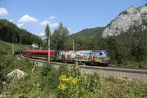 1116.257 fährt mit RJ-535 vor der Polleroswand bei Breitenstein. 21.8.18