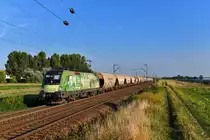 1016 020 mit DGS 44940 am 21.08.2018 bei Plattling. 