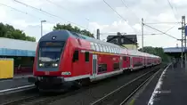 Eine RB22 Frankfurt - Limburg legt gerade einen Zwischenstopp in Idstein ein. Aufgenommen am 6.7.2018 18:11