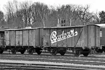 Historische Güterwagen im Eisenbahnmuseum Lužná u Rakovníka. (April 2018)