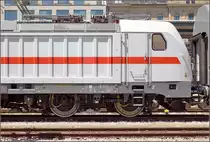 Detailaufnahme der neuen 147 557. Unten steht bereits CH im Raster und oben ist die Ausstattung mit Stromabnehmern für die Schweiz deutlich. Konstanz, Juli 2017.