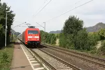 Die 101 118-8 der DB Fernverkehr mit einem IC aus Köln kommend durch Namedy in Richtung Koblenz.

Namedy
17.08.2018