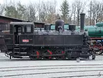 Die Dampflokomotive 422 002 Anfang April 2018 im Eisenbahnmuseum Lužná u Rakovníka.