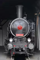Die Dampflokomotive 434 2218 Anfang April 2018 im Eisenbahnmuseum Lužná u Rakovníka.