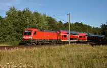 182 023-2 als RE1 des Hanse-Express kurz vor der Einfahrt am Bahnhof Büchen. 3km östlich von Büchen, 06.08.2018.