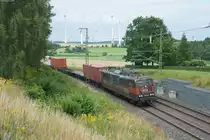 151 145 mit einem Containerzug nach Hof bei Feilitzsch, 04.07.2017