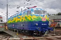 Lokomotive 103 220-0 am 25.08.2018 auf der Drehscheibe in Siegen.