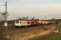 Da hat sich der Fotograf aber gefreut, als die hvle-Fuhre durch das Vogtland fuhr. 
V 490.3 (264 008-4) und der Tiger V 330.5 (250 008-0) am 18. Februar 2018 nahe Syrau. 