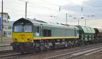 Inzwischen auch für ITL im Einsatz die  PB 04  [NVR:  92 80 1266 063-7 D-ITL ] mit Schüttgutwagen-Güterzug am 28.08.18 Bf. Flughafen Berlin-Schönefeld.