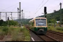 Überraschung: 650 032-4 (Stadler Regio-Shuttle RS1) der Eisenbahn-Bau- und Betriebsgesellschaft Pressnitztalbahn mbH (PRESS) als Tfzf, wahrscheinlich in Richtung Heimat, durchfährt den Bahnhof Großheringen auf Gleis 1.
[16.6.2018 | 8:49 Uhr]