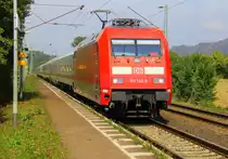 101 132-9 DB kommt mit einem IC 2013 aus Magdeburg-Hbf(D) nach Oberstdorf(D)  und kommt aus Richtung Köln-Hbf,Köln-West,Köln-Süd,Köln-Eifeltor,Hürth,Brühl,Sechtem,Bornheim,Roisdorf bei Bornheim,Bonn-Hbf,Bad-Godesberg,Rolandseck,Remagen,Sinzig,Bad Breisig,Brohl-Lützing und fährt durch Namedy in Richtung Andernach,Weißenthurm,Urmitz,Koblenz-Lützel,Koblenz. Aufgenommen vom Bahnsteig 2 in Namedy.
Bei Sommerwetter am Mittag vom 17.8.2018.