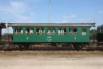 Der vorbildlich erhalten ehemaligen kkStB-Wagen CSD Ci 4-2262 (UIC-Nr.: CZ-CD 50 54 20-24 209-4) am 04.August 2018 im Bahnhof Trebon.