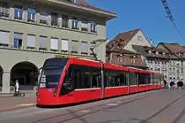 Be 6/8 Combino 661 , auf der Linie 8, bedient die Haltestelle beim Casinoplatz. Die Aufnahme stammt vom 09.07.2018.