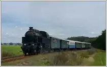 433 001 zwischen Černý Dub und Vrábče mit ihrem Sonderzug OS 28863 von Budweis nach Krumau an der Moldau am 22.9.2018.