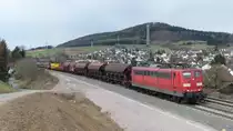 151 068 mit einem Güterzug auf der neuen Spessartrampe kurz hinter Laufach. Aufgenommen am 3.4.2018 10:54