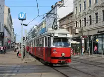 Wien Wiener Linien SL 49 (E1 4554 + c4 1356) XIV, Penzing, Hütteldorfer Straße / Reinlgasse / Breitenseer Straße am 24. Juli 2018. - Hersteller der beiden Wagen: Bombardier-Rotax, vormals Lohnerwerke. Baujahr: 1976.