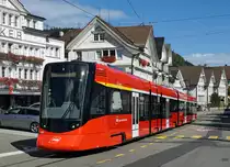 Der Ruckhalde-Tunnel ist eröffnet
Appenzeller Bahnen AB
Bilder vom grossen Eröffnungsfest,  Das Appenzellerland tanzt Tango , vom 6. Oktober 2018.
Der neue ABe 4/6 4103 auf der Ortsdurchfahrt Teufen.
Foto: Walter Ruetsch
