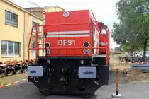 DE91 von Rheincargo steht in Brühl-Vochem bei der Tag der Offenen Tür bei Rheincargo in Brühl-Vochem.
Augenommen bei der Tag der Offenen Tür bei Rheincargo in Brühl-Vochem.
Bei Sommerwetter am Mittag vom 9.9.2018.