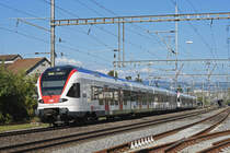 RABe 523 004, auf der S1, fährt beim Bahnhof Rheinfelden ein. Die Aufnahme stammt vom 15.09.2018.