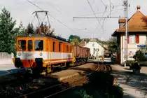 Zuckerrübenkampagne Aarberg 1987
Im Jahre 1987 fand der Rübenverlad auch noch in Flumenthal statt.
Mehrmals täglich wurden mit dem SNB De 4/4 321 auf Rollschemel verladene Rübenwagen von und nach Niederbipp zu- und abgeführt.
Die Archivaufnahmen sind im Oktober 1987 auf dem Bahnhof Flumenthal entstanden.
Foto: Walter Ruetsch


