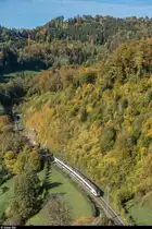 Ein SBB FLIRT France RABe 522 als RE Delle - Biel am 12. Oktober 2018 bei St-Ursanne.