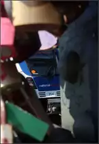 Schlösserlochblick -

... zu einem Talent 2-Triebzug auf der Kölner Hohenzollernbrücke.

18.08.2018 (M)