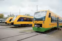 Ein Teil der Fahrzeugflotte der Länderbahn (Aufgenommen am Tag der offenen Tür bei der Länderbahn in Schwandorf, 08.10.2017).
