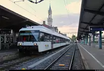 Unterm Turm...
... stehen RABe 526 680-4 und RABe 526 223-1 (Stadler GTW | erste Generation) der Thurbo AG als S 14 nach Weinfelden (CH) stehen in ihrem Startbahnhof Konstanz auf Gleis 1b.
[9.7.2018 | 20:22 Uhr]