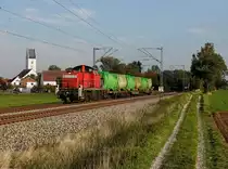 Die 294 601 mit einem Müllzug am 06.10.2018 unterwegs bei Moosham.