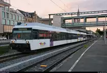 RABe 526 680-4 und RABe 526 223-1 (Stadler GTW | erste Generation) der Thurbo AG als S 14 nach Weinfelden (CH) verlassen ihren Startbahnhof Konstanz auf Gleis 1b.
[9.7.2018 | 20:27 Uhr]