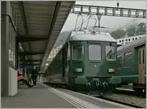 Der ABDe 4/4 N° 12 der VH MThB ist auf seiner Herbstfahrt in Locaro eingetroffen.
15. Sept. 2013