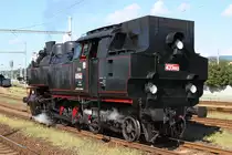 CSD 433 002 (UIC-Nr. CZ-CD 90 54 4330 002-5) am 11.August 2018 im Bahnhof Valasske Mezirici.