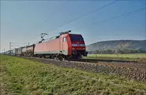 152 046-9 mit einen Containerzug bei Himmelstadt am 10.10.2018 abgelichtet.