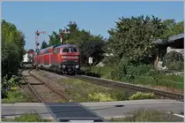 Mit der DB 218 435-8 erreicht der RE 27661 von Laupheim West nach Lindau Hbf Nonnenhorn.

25. Sept. 2018