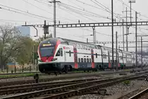 RABe 511 027 durchfährt den Bahnhof Pratteln. Die Aufnahme stammt vom 20.1.2018.