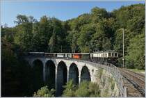 50 Jahre Blonay Chamby - MEGA BERNINA FESTIVAL: Nachdem das Bernina Krokodil auf der andern Seite der Baie de Clarens Brücke angekommen war, folgte die MOB FZe 6/6 mit seinem bunten,  langen und letzten Zug des Tages von Blonay nach Chaulin.

15. September 2018
